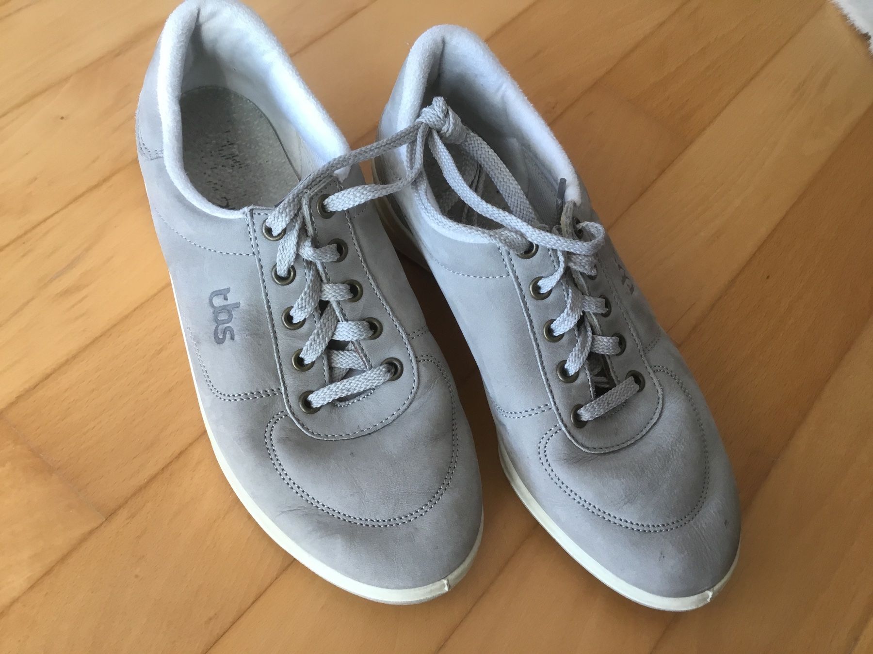 TBS Scarpe da donna: TBS  Segelschuhe Damen Gr. 41 – Usato da Kerzers venduto da Georges3210