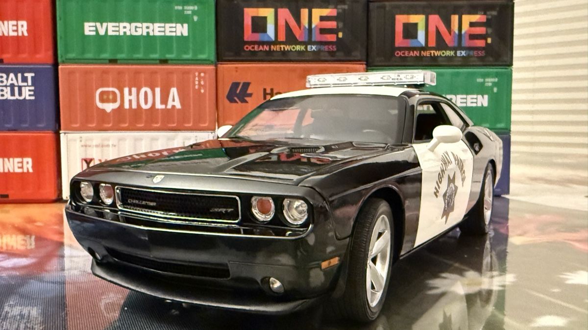 ACME Voitures modèles: Dodge Challenger SRT8 Highway Patrol 1:18 – D'occasion à Basel par Zomeg 8