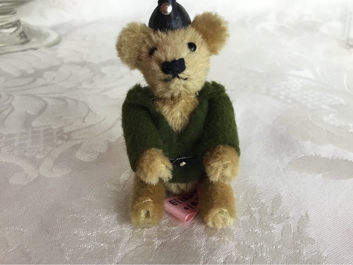 Giocattoli: Kleiner handgefertigter Teddy – Usato da St. Gallen venduto da chamilla 4