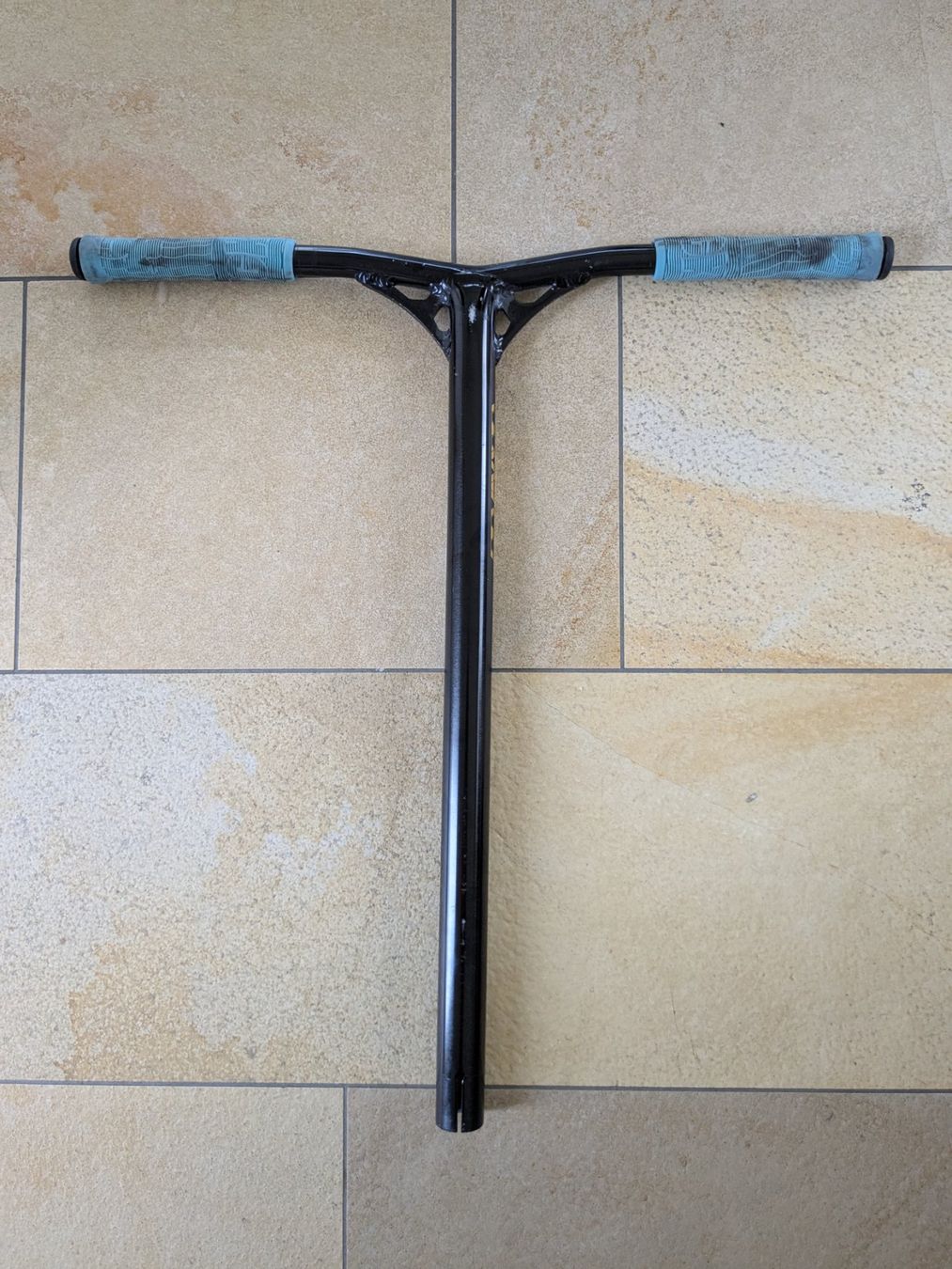 Kickboard: Stunt-Scooter Lenker "HexBar" Schwarz/Gold – Usato da Seuzach venduto da Gajos 1