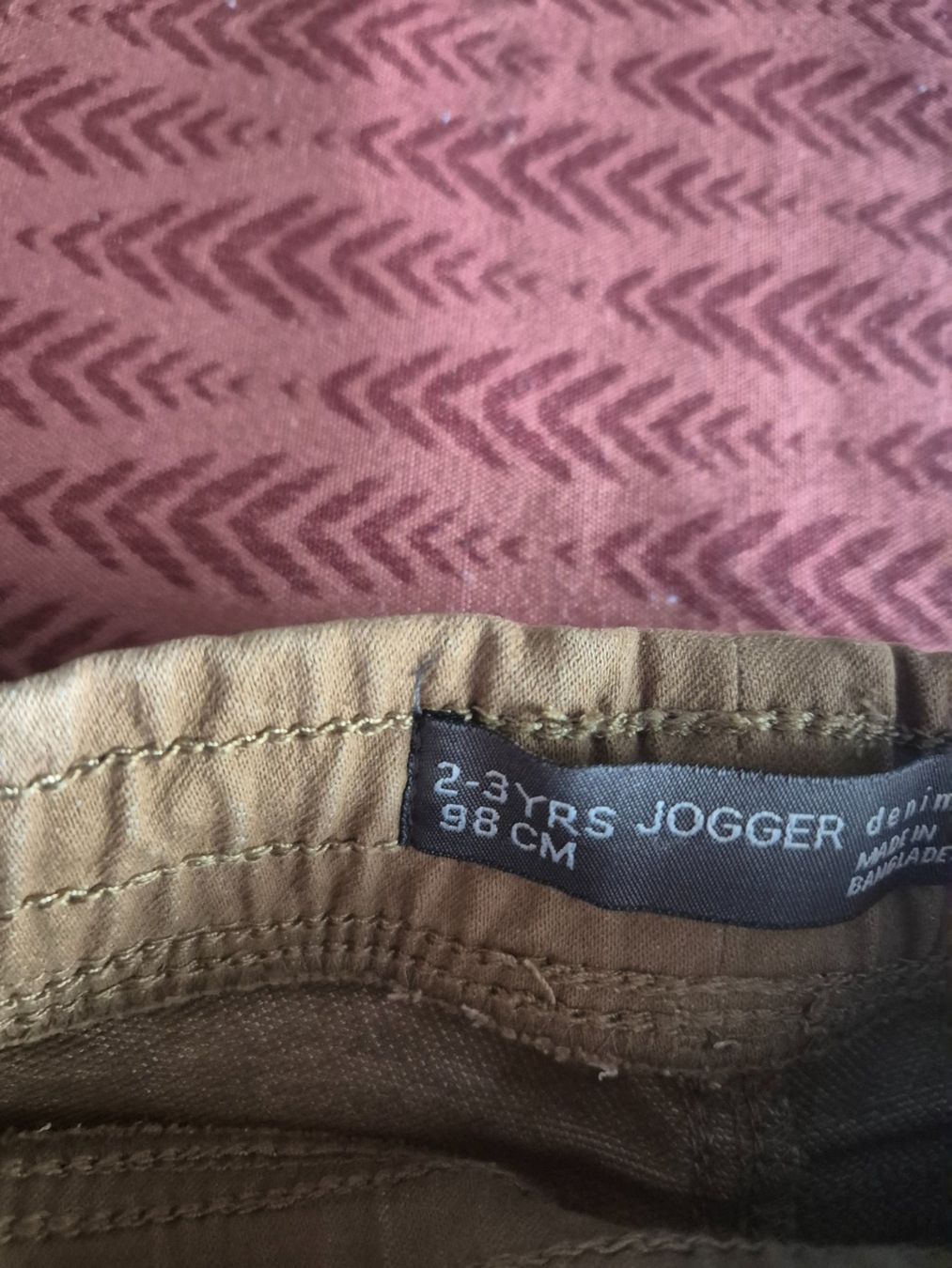 Hosen: Lässige Kinder Jogger Hose, Grösse 98. – Gebraucht aus Urdorf von Nataschli 1