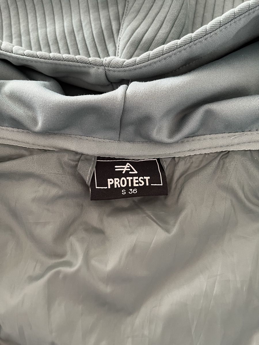Protest Jacken: Übergangsjacke Protest Grösse 36 – Gebraucht aus Küttigen von csei 4
