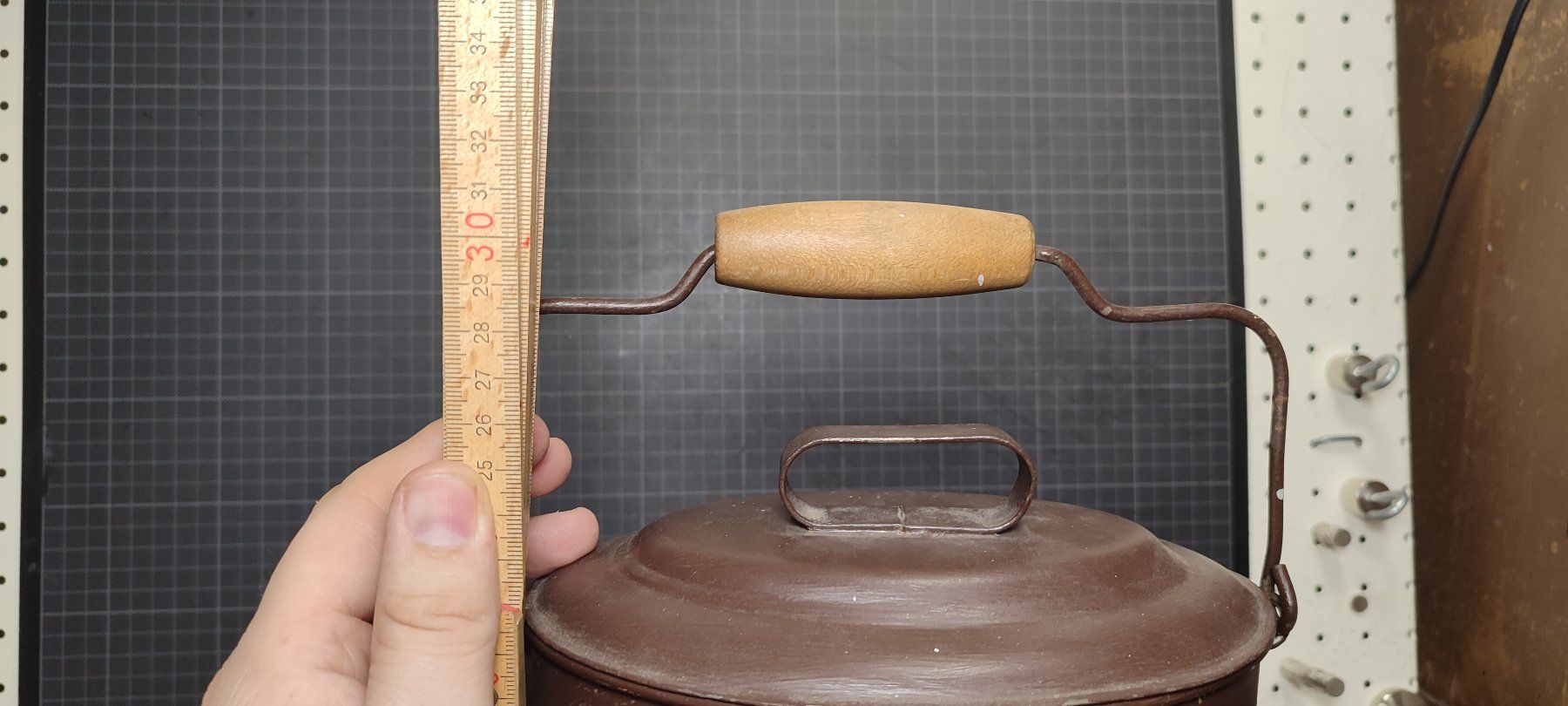 Dosen: Wunderschöne Blechdose Handbemalt Karaffe – Gebraucht aus Gelterkinden von MYSTOREFORYOU4460 9