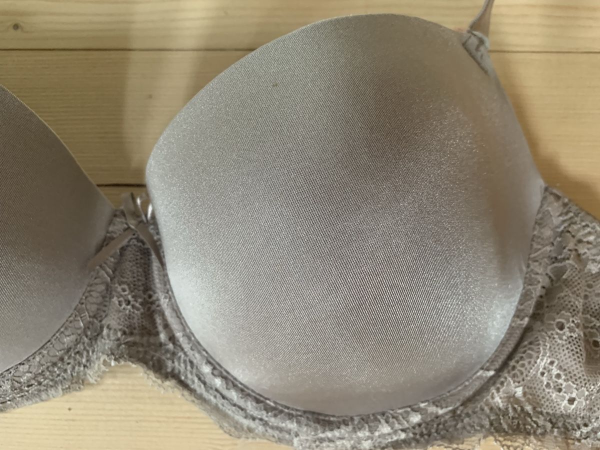 Altra biancheria intima: BH – Usato da Teufen AR venduto da parazello 3