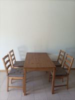 Set de table avec 4 chaises