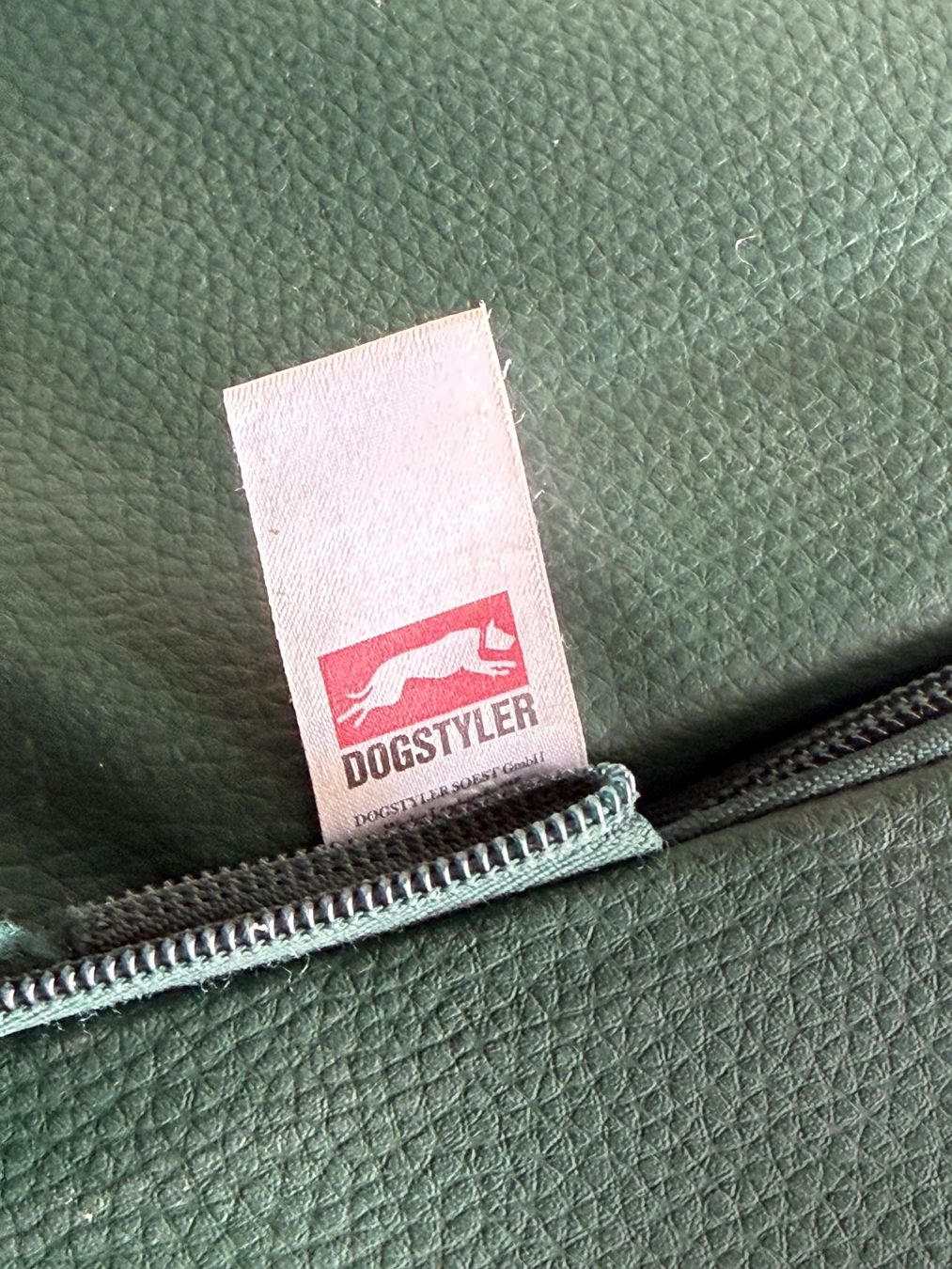 Dogstyler Cucce & Letti: DOGSTYLER  -  Auto Hundebett kaki – Usato da Küsnacht ZH venduto da fashionontop 2