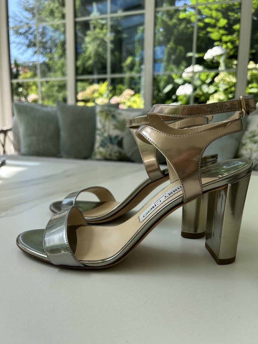 Jimmy Choo Chaussures femmes: Jimmy Choo metallic sandals. Size 38,5 – D'occasion à Pfeffingen par Eva_GoVintage 1