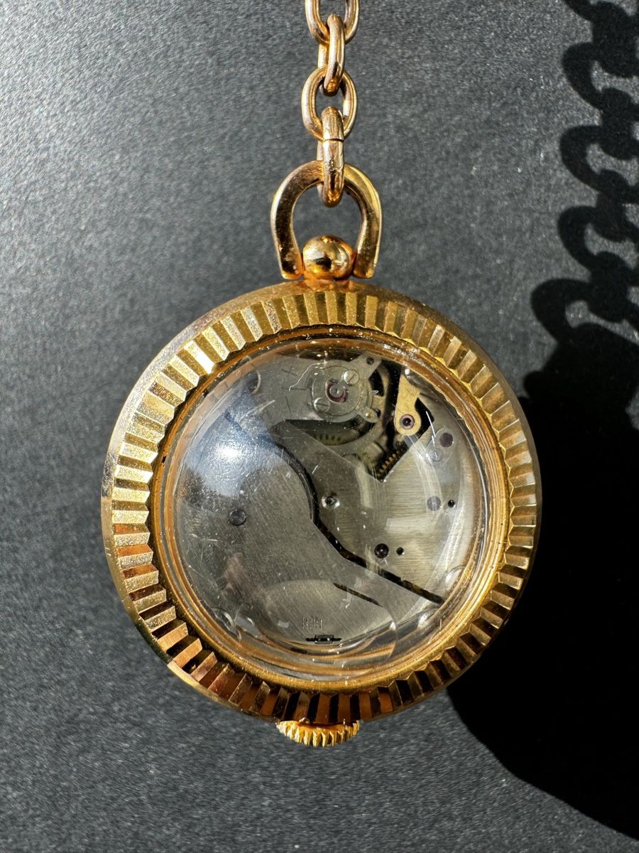 Uhren: Goldfarbene Taschenuhr "ROYALTY" – Gebraucht aus Zollikofen von Comcast 5