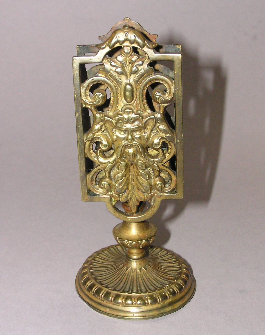 Accendini: ANTIKER STREICHHOLZSCHACHTELHALTER – Usato da Grenchen venduto da Antique-hunter