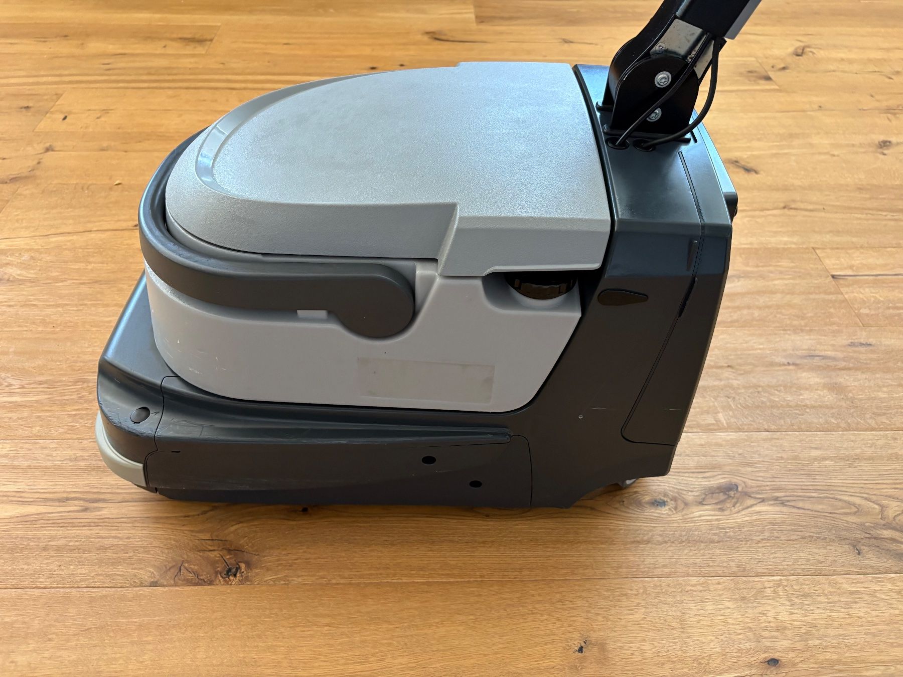 Nilfisk Tutte le macchine: Nilfisk SC 250, Scrubtec 334, Industrie Scheuersaugmaschine. – Usato da Grenchen venduto da sigi-f. 3
