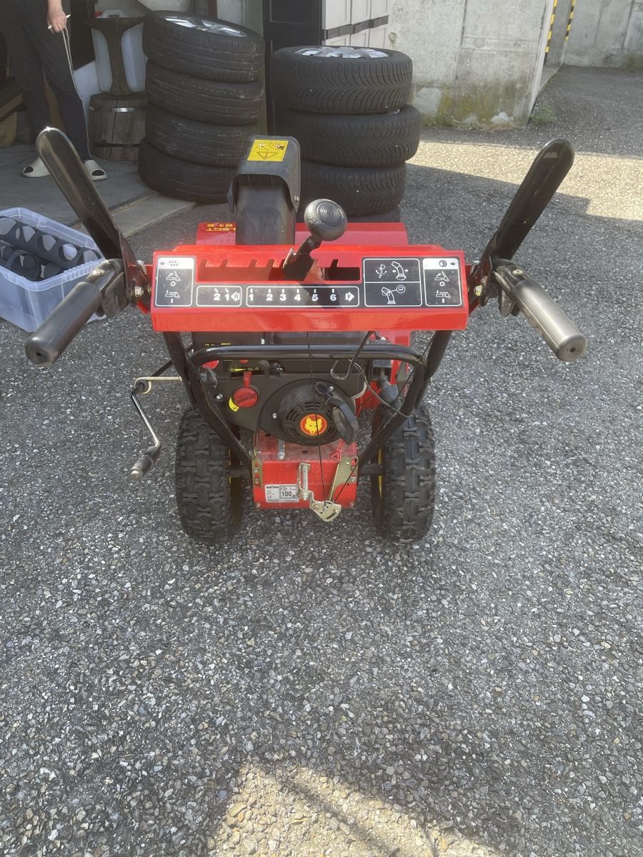 Sgombero neve: tracteur pour la neige – Usato da Romont FR venduto da lua_k8pr 2