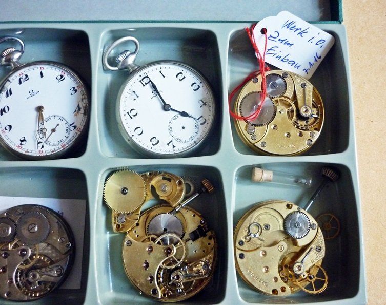 Omega Uhren: Lot Vintage OMEGA Ersatzteile für Taschenuhren  - Teile – Defekt aus Adliswil von di_hans 9