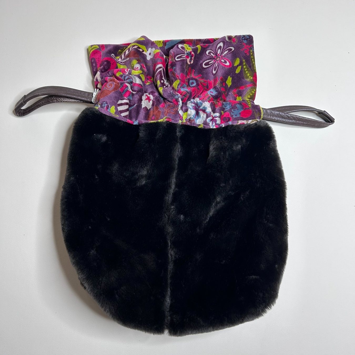 Zara Borse da donna: Handmade Faux Fur Bag – Usato da St. Gallen venduto da look-twice 2