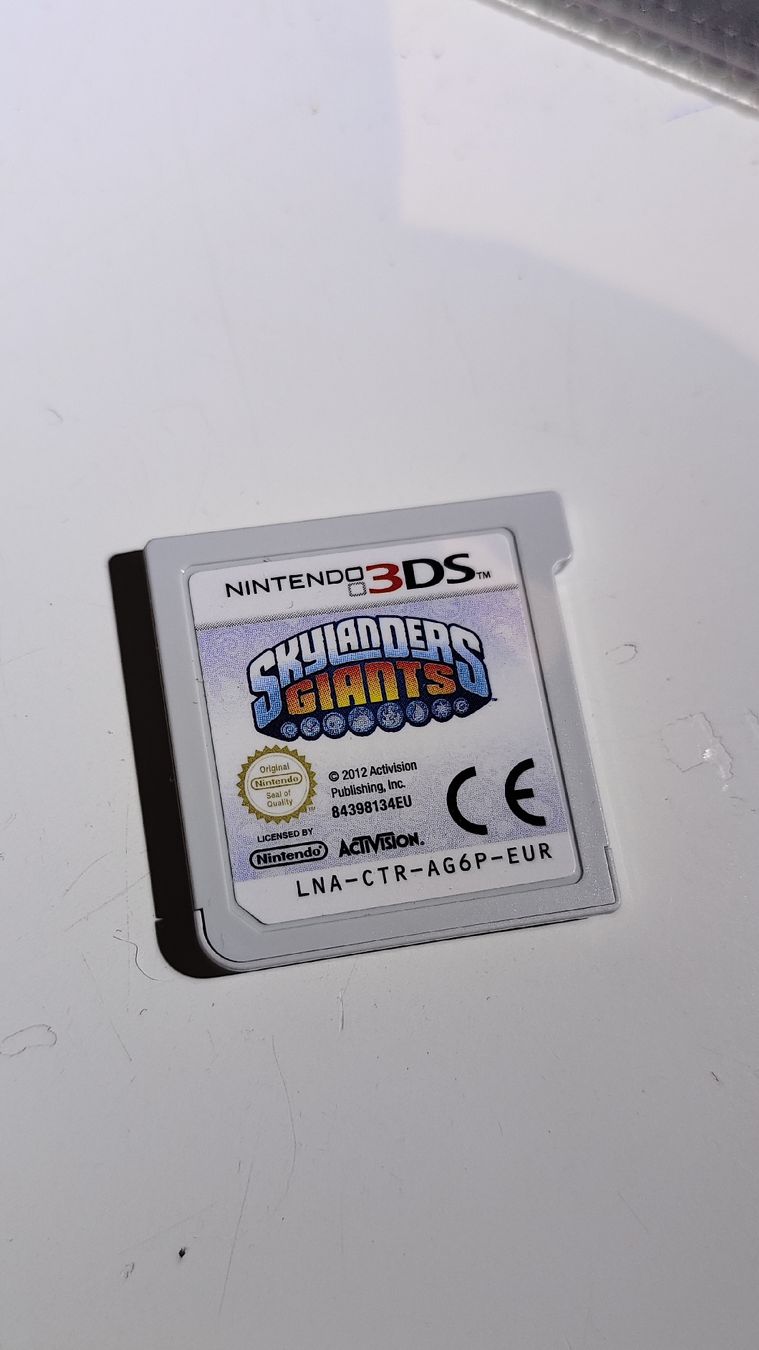 Nintendo Giochi: Skylanders Giants 3DS Spiel mit Anleitung – Usato da La Tour de Peilz venduto da Dejobokin 3