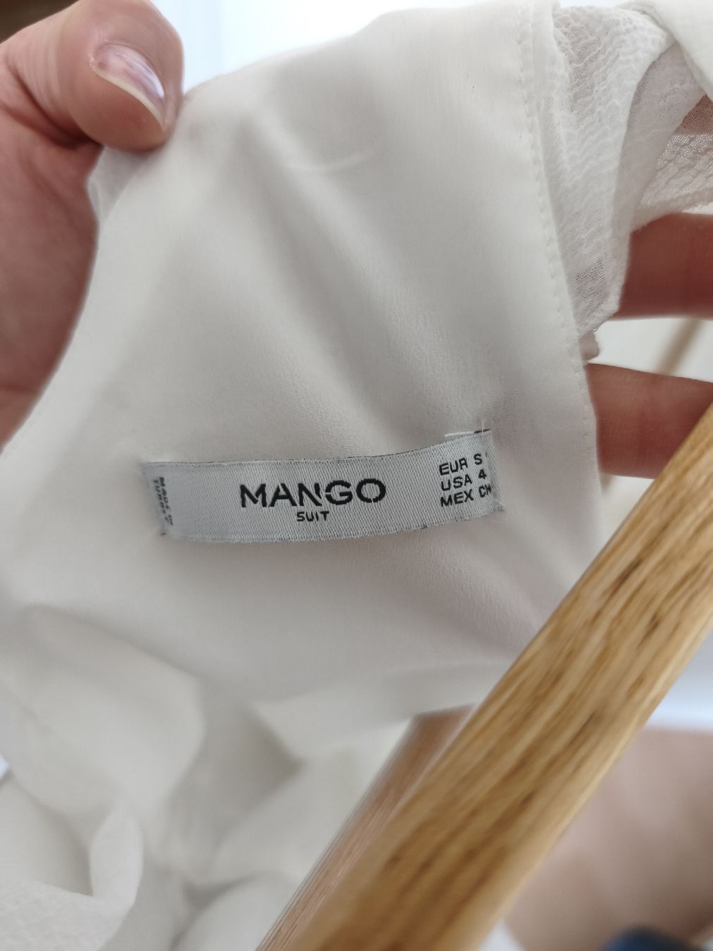 Mango Chemisiers: Mango draped blouse, size S – D'occasion à Zürich par nir_n9jc 3