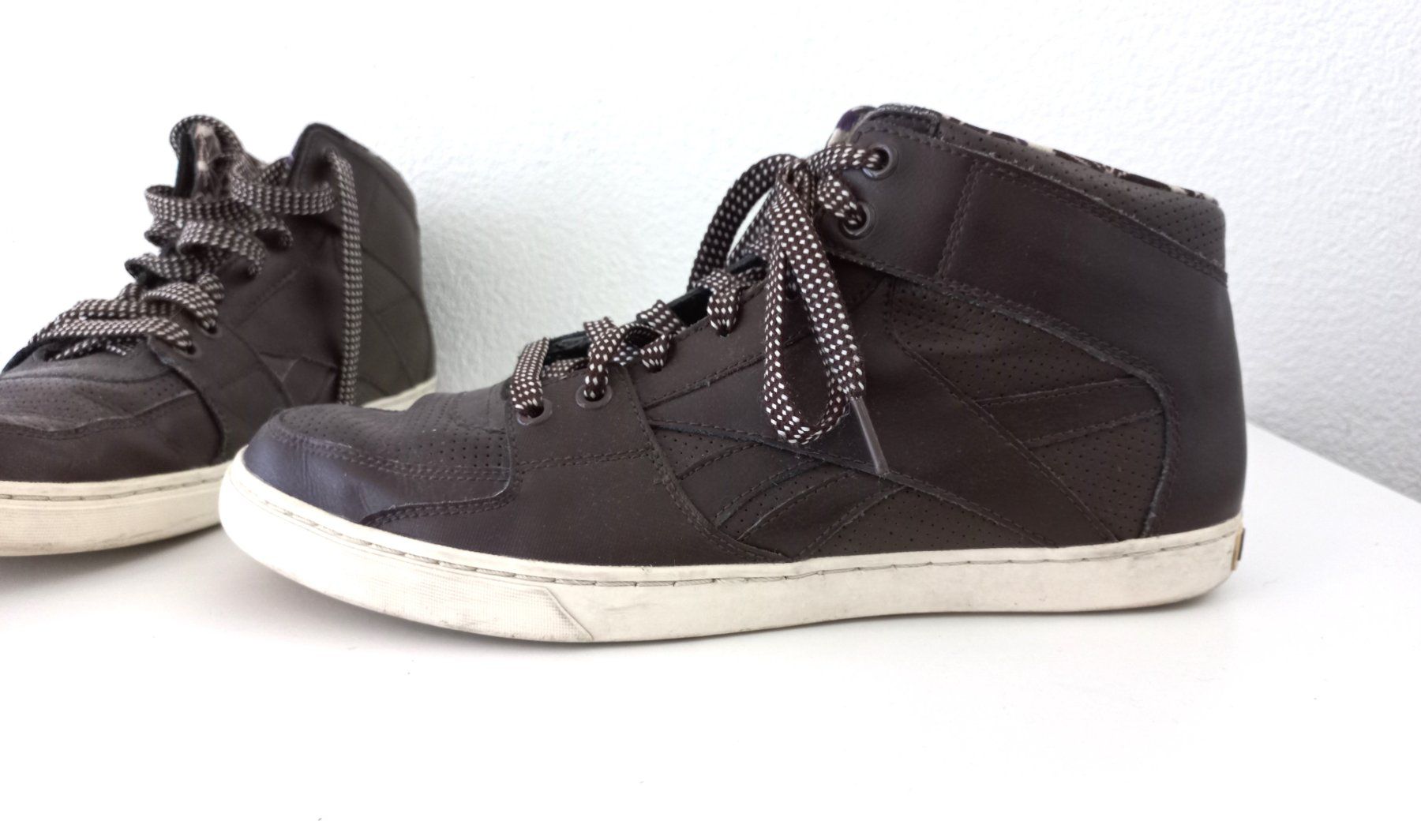 Reebok Scarpe da uomo: Reebok Herren Leder Sneacker Gr. 45 – Usato da Bévilard venduto da belkin 2