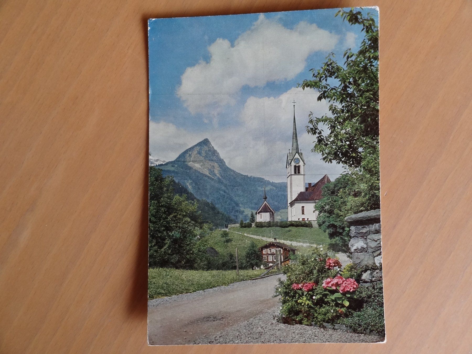 Cartoline postali: Giswil - Pfarrkirche - 1986 – Usato da St Léonard venduto da Riglin