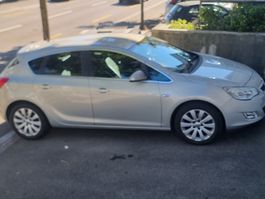 Opel Astra J 1.6 Turbo Limousine | 180 PS | MFK 07.2025