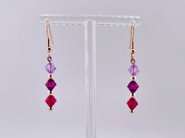 Ohrringe Ohrhänger Swarovski Kristalle in Rot Pink und Lila