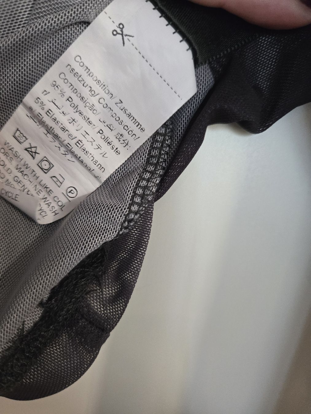 Top: Mesh-Shirt in grauem Batik, XL – Nuovo (secondo la descrizione) da Dübendorf venduto da Timulka 3