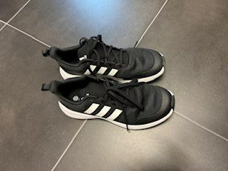 Adidas Scarpe da donna: ADIDAS cloudfoam schwarz 39 1/3 – Nuovo (secondo la descrizione) da Gommiswald venduto da Anika6
