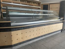 Verkaufstheke mit Glasaufsatz für Bäckerei oder ähnliches