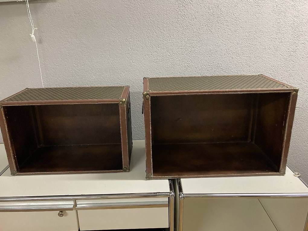 Transportkisten: 2 schöne beschlagene Holzkisten - Dekoobjekte – Gebraucht aus Zürich von partnersingmbh