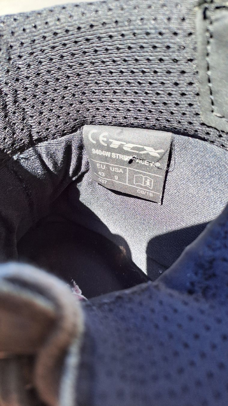 Scarpe da uomo: Chaussures de moto taille 43 – Usato da La Chaux-de-Fonds venduto da modivany 3