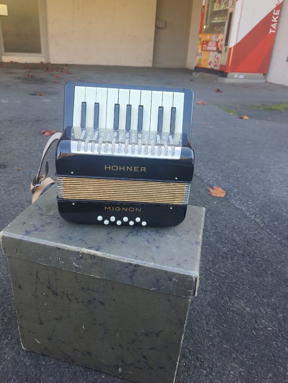 Accordéon Hohner Mignon (Gebraucht) in Pont-de-la-Morge für CHF 123 ...