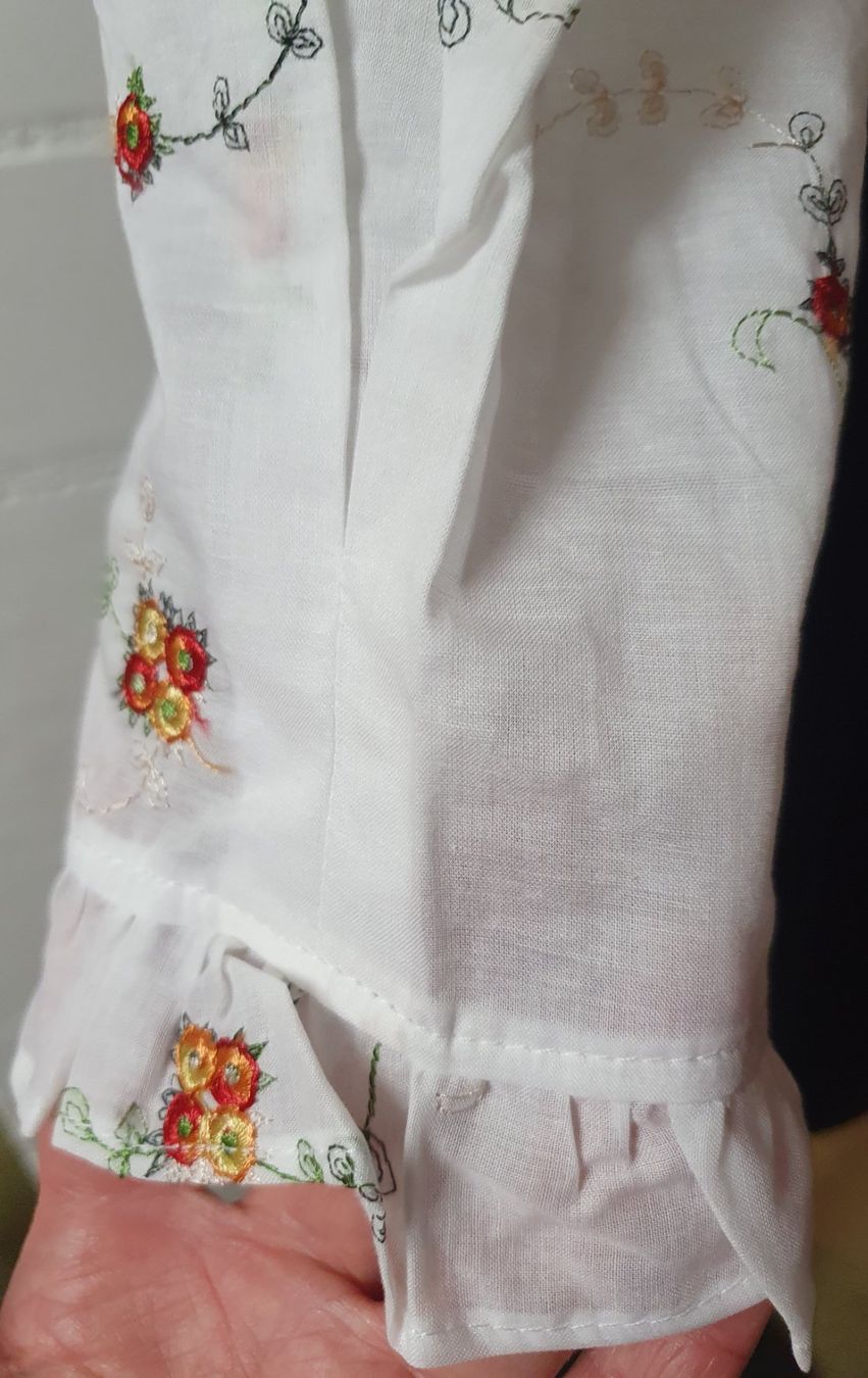 Camicette: Neu: "Pierre Marcel" / Dirndl Bluse Gr. 34 /  BW - Leinen – Nuovo (secondo la descrizione) da Muri AG venduto da Edlerweiss 5
