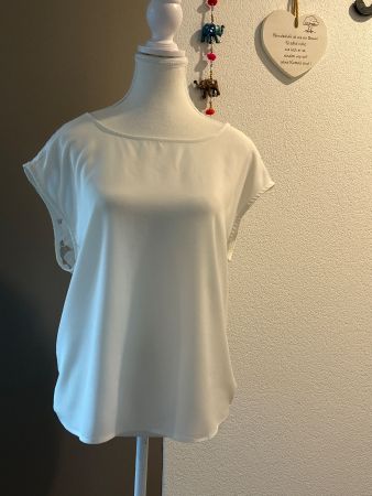 Kurzarm Shirt ecru mit Netzeinsatz - Stickerei