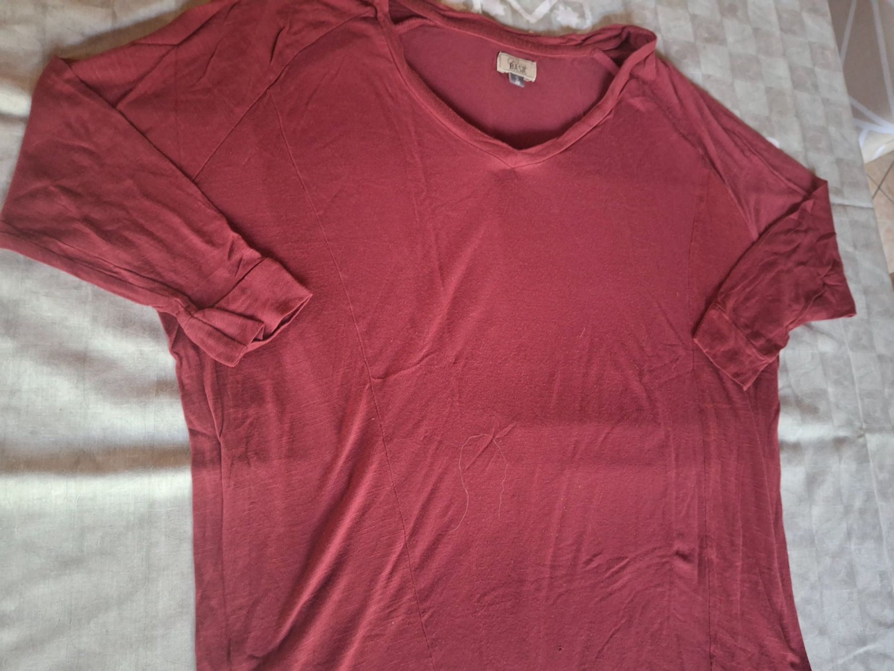 Maglioni & Felpe: Pull léger col en V taille S marque Basic – Usato da Villiers venduto da san_jn5w 1
