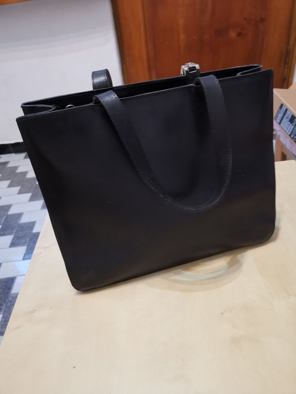 Vera Pelle Borse da donna: Borsa pelle nera – Usato da Mendrisio venduto da Spesetta 1