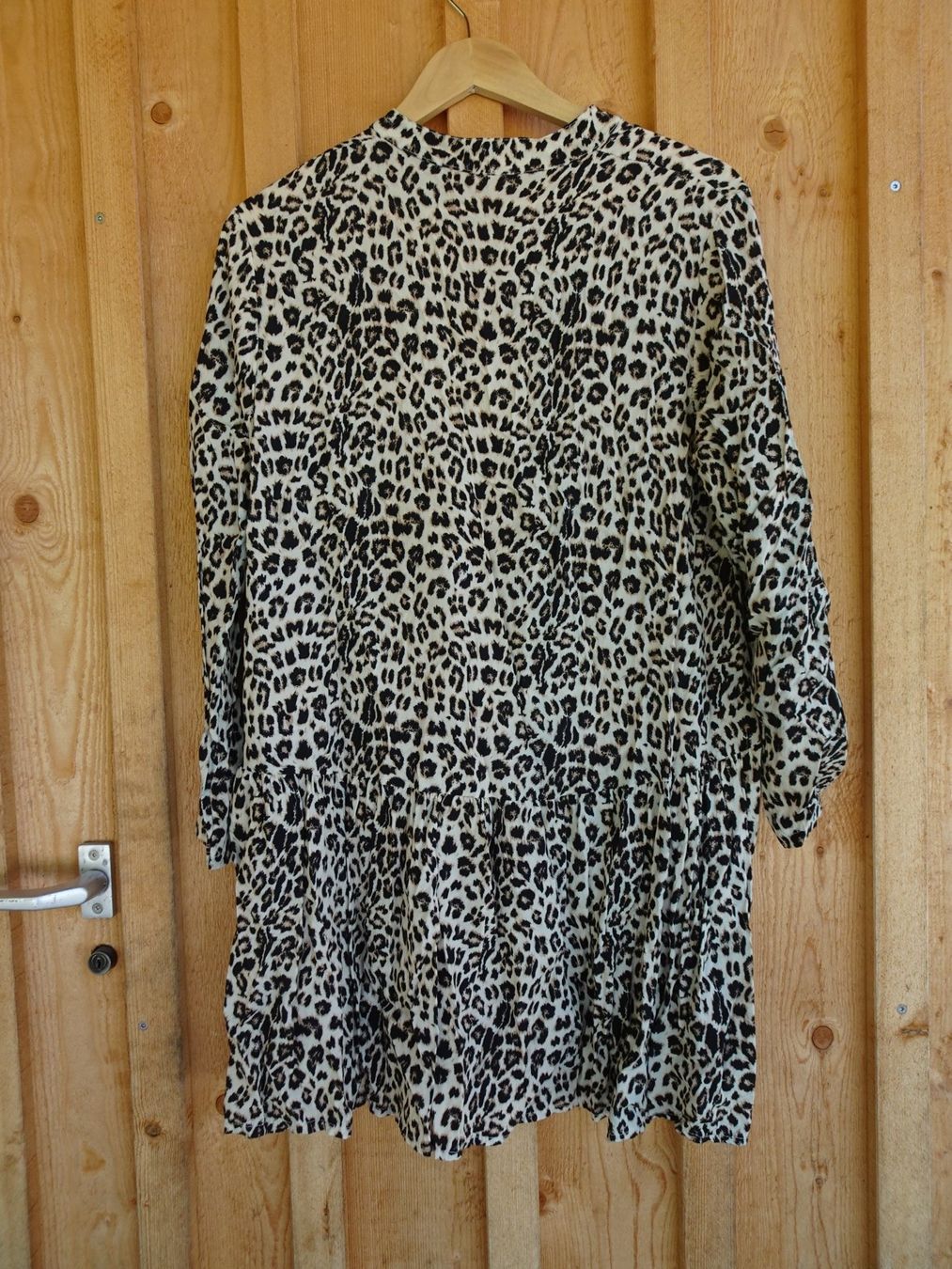 Tuniken: Moderne Tunika im Leolook Gr. M/L - 422159 – Gebraucht aus Küssnacht am Rigi von Good4Deckeli 1