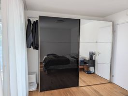 Hochwertiger Kleiderschrank von Pfister (neuwertig)