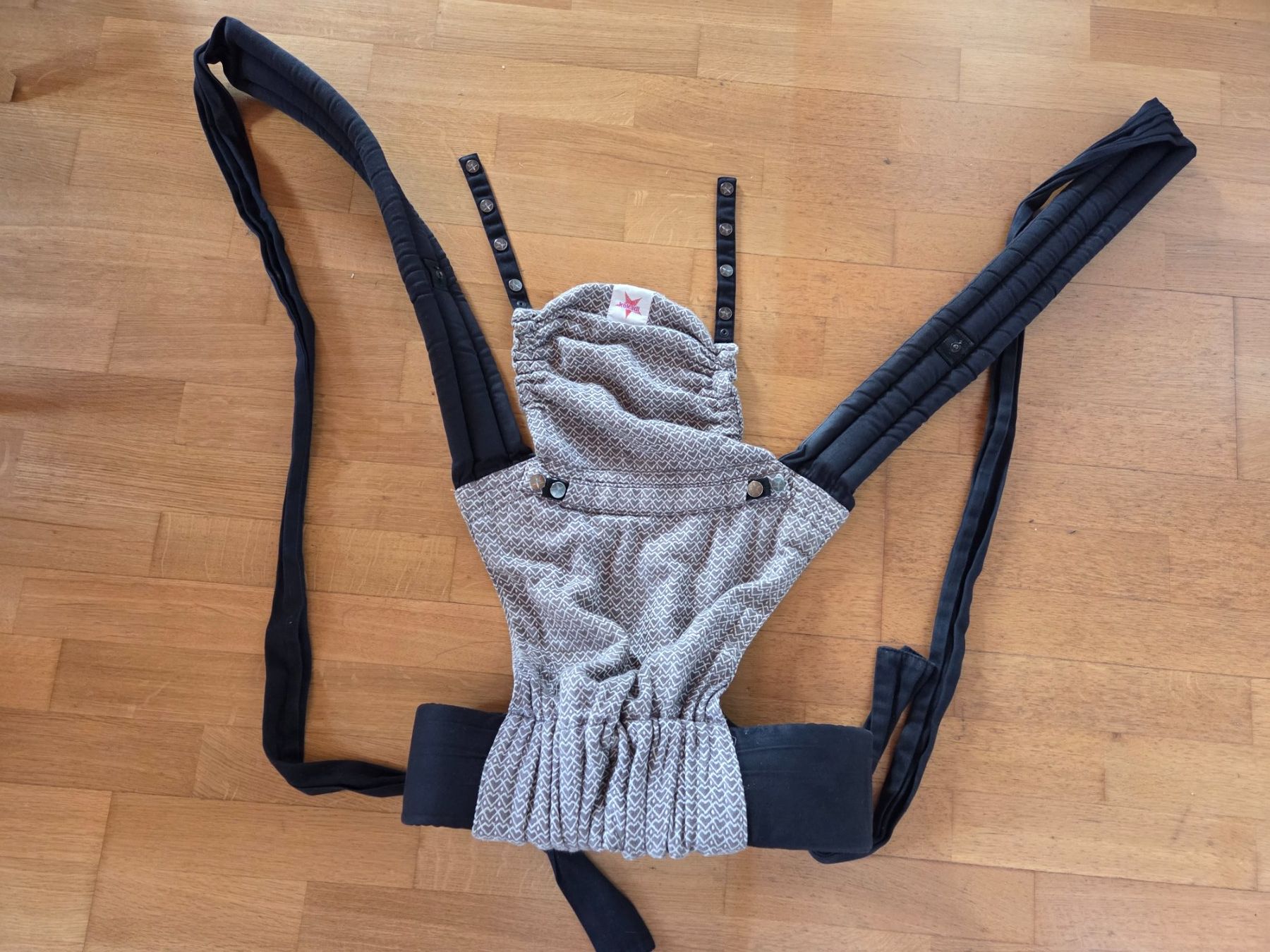 Kokadi Bauch- & Rückentragen: kokadi tai tai babysize – Gebraucht aus Lobsigen von Ramseier87