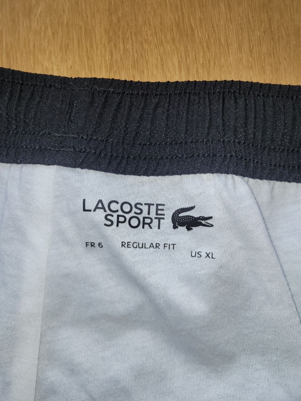 Lacoste Pantaloni: Lacoste Sporthose – Nuovo (secondo la descrizione) da Zürich venduto da wavericks 2