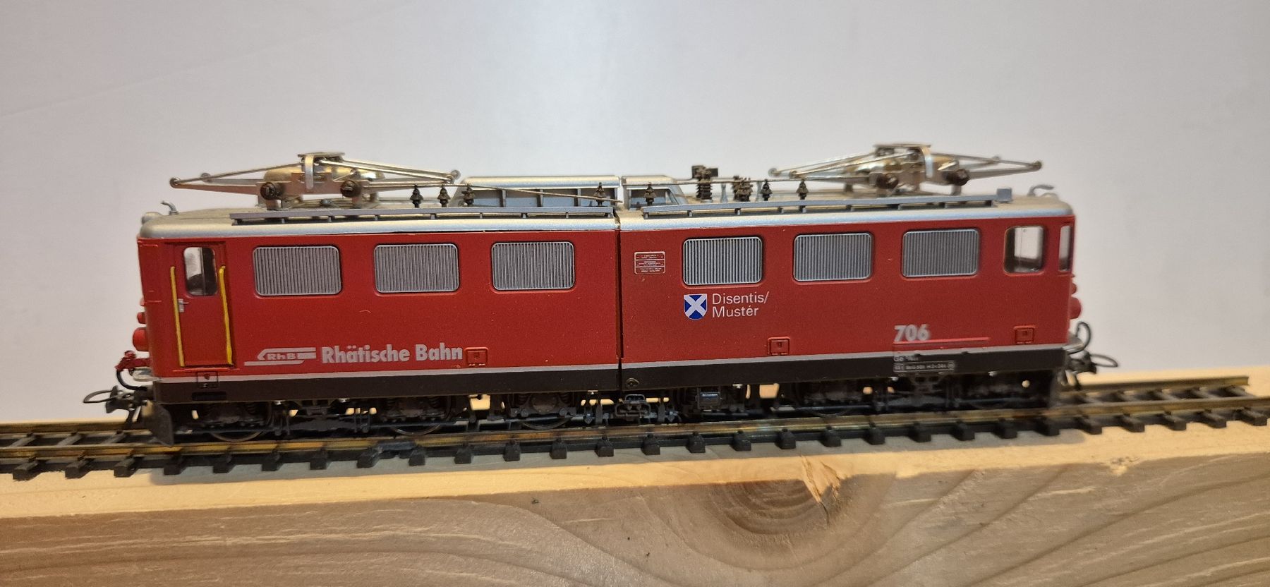 Bemo Modellini di ferrovie: Bemo 1254/6 Ge 6/6 RhB Disentis Digital Selectrix – Usato da Illhart venduto da Markus203 3