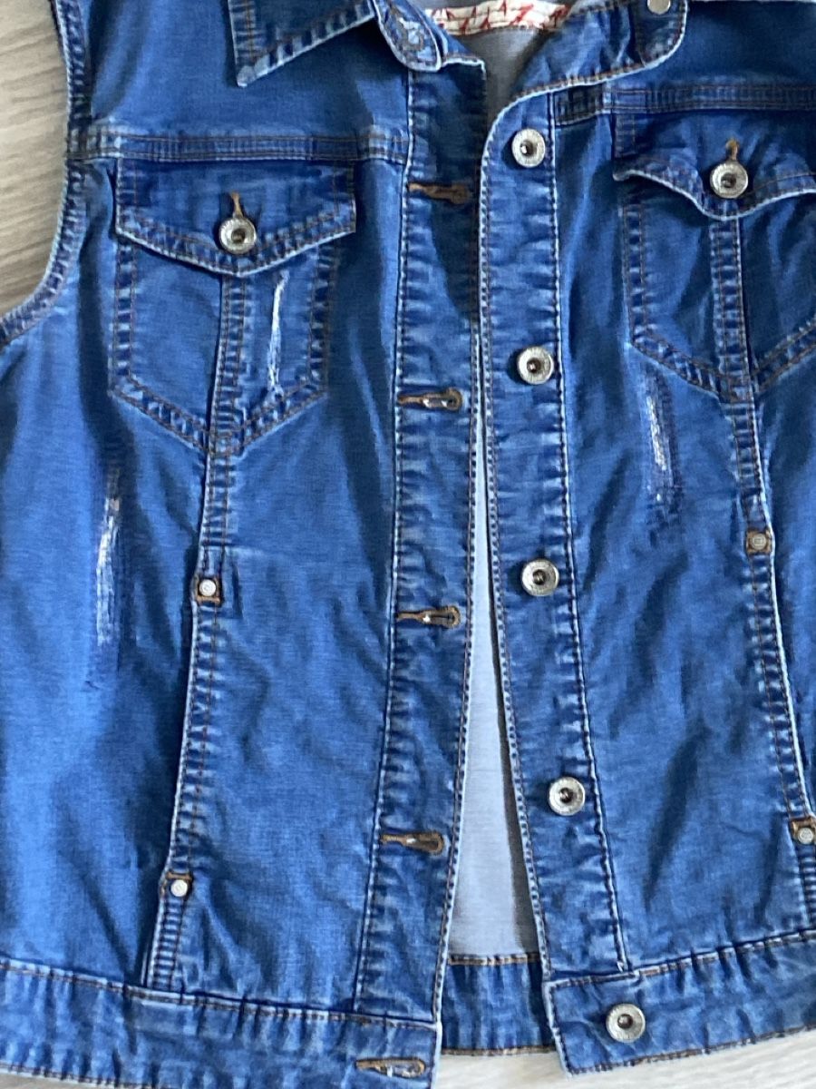 Nile Gilets & Westen: Nile Jeansgilet – Neu (gemäss Beschreibung) aus Wiesendangen von Jafani 2