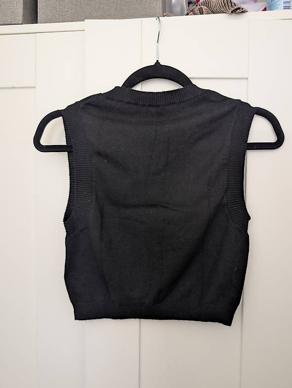 Top: Shyx y2k knit west top – Usato da Erschwil venduto da andora00 1