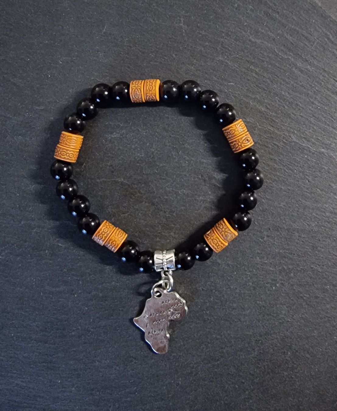 Autres bijoux: Lot de deux bracelets ethno africains – Neuf (Voir description) à Veyrier par Leilazizou