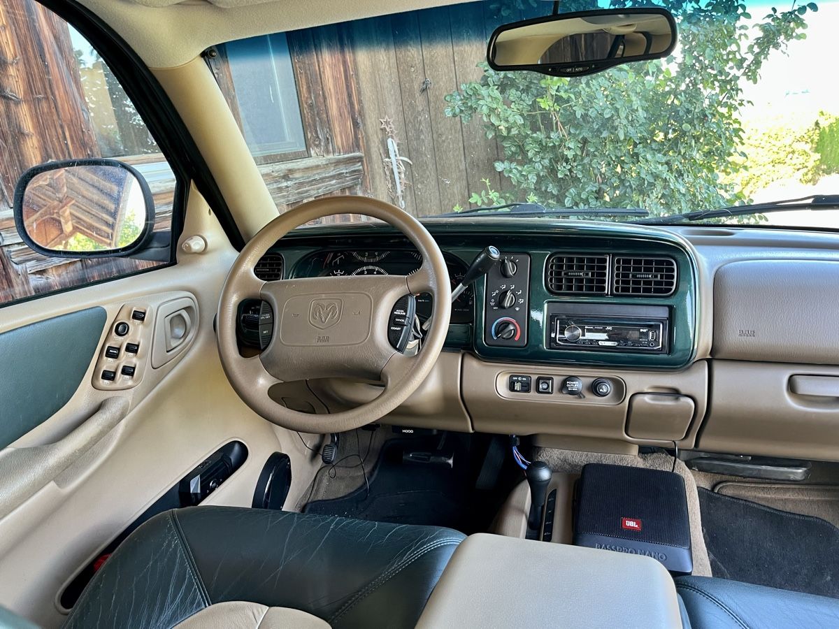 Dodge Autos: Dodge Durango V8 expertisée – D'occasion à Essert FR par BendaDaniel 5