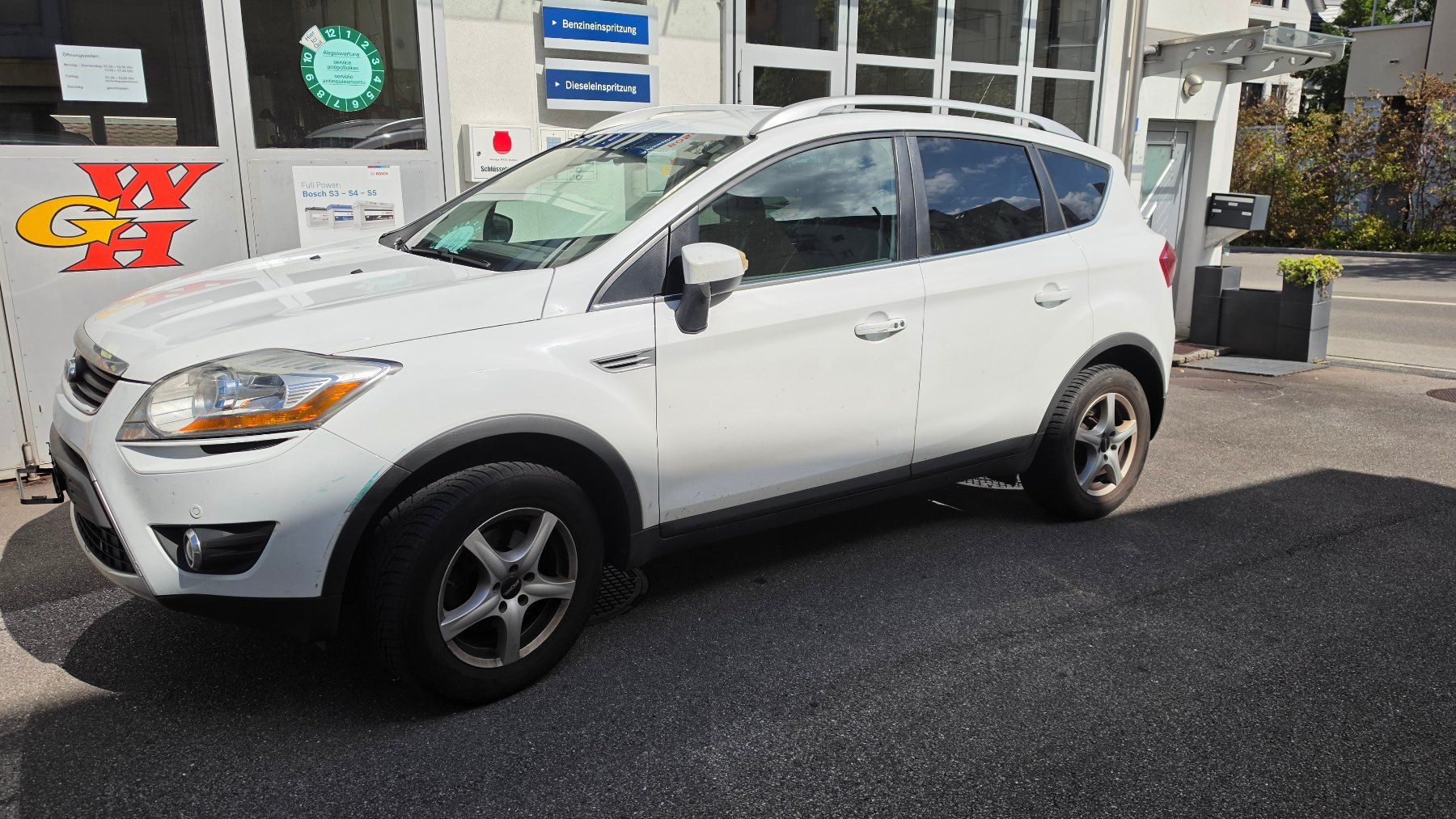 Ford Autos: Ford Kuga 2.5 4x4 2011 – D'occasion à Richterswil par Sys22744