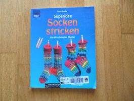 Socken stricken - Die 60 schönsten Muster / Lena Fuchs