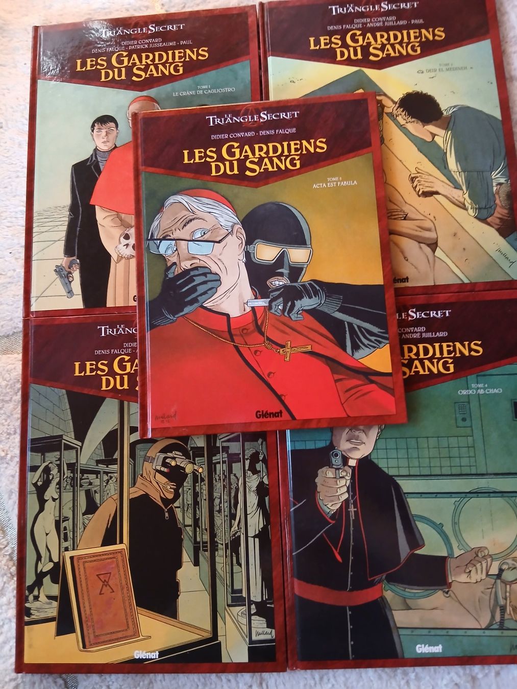 Fumetti: LE TRIANGLE SECRET LES GARDIENS DU SANG  TTBE EO  COMPLET – Usato da Puidoux venduto da Efango