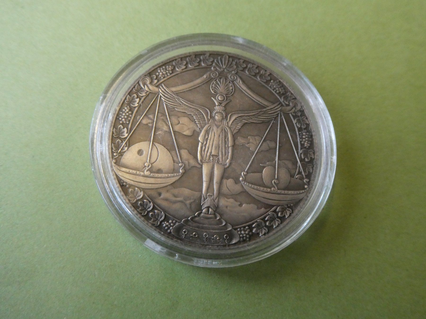 Medaillen: Medaille 40 mm,  Sternzeichen – Gebraucht aus Hinterforst von Rohusri
