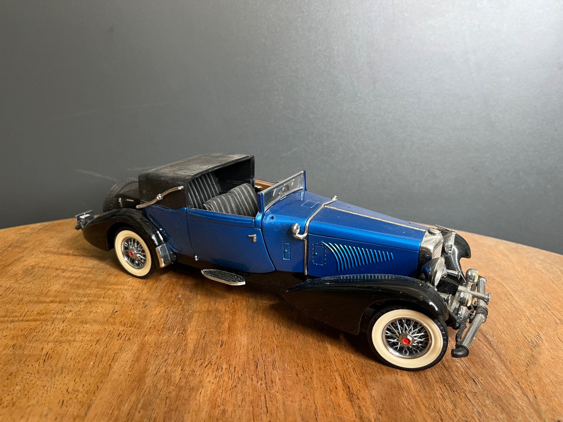 Modellini d'auto: 4 seltene Auto-Klassiker, Sammlermodelle – Usato da Otelfingen venduto da Yossi-68 1