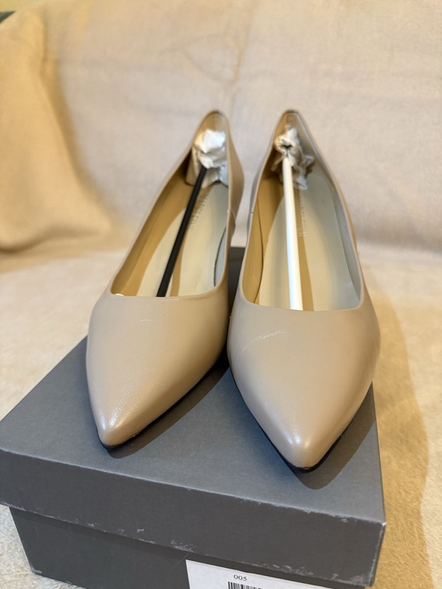 Madeleine Scarpe da donna: Neue Elegante Damenschuhe, Beige, Grösse 41 – Nuovo e nell'imballaggio originale da Aarwangen venduto da _sdvc_ 2