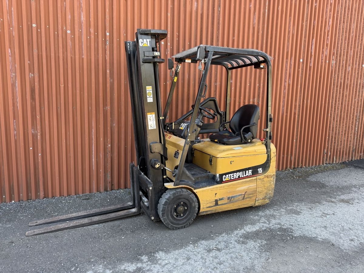 Caterpillar Carrelli elevatori e a forche: Cat Elektrostapler – Usato da Buchs SG venduto da cayenneturbo96