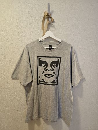 Obey T-Shirt XL Grau Logo Face Print